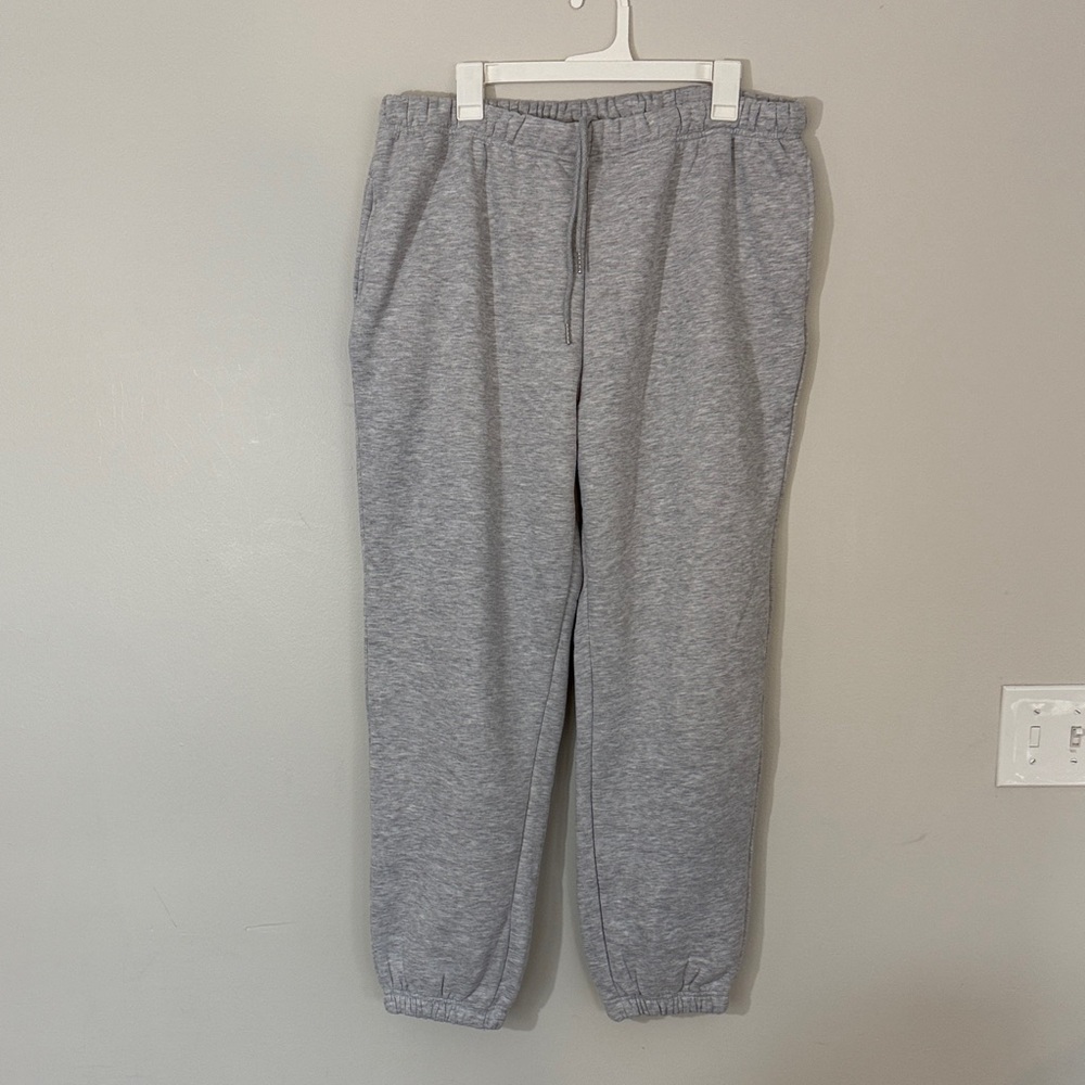 Women’s Cozy Gray Sweat Set NWT - Picture 5 of 8